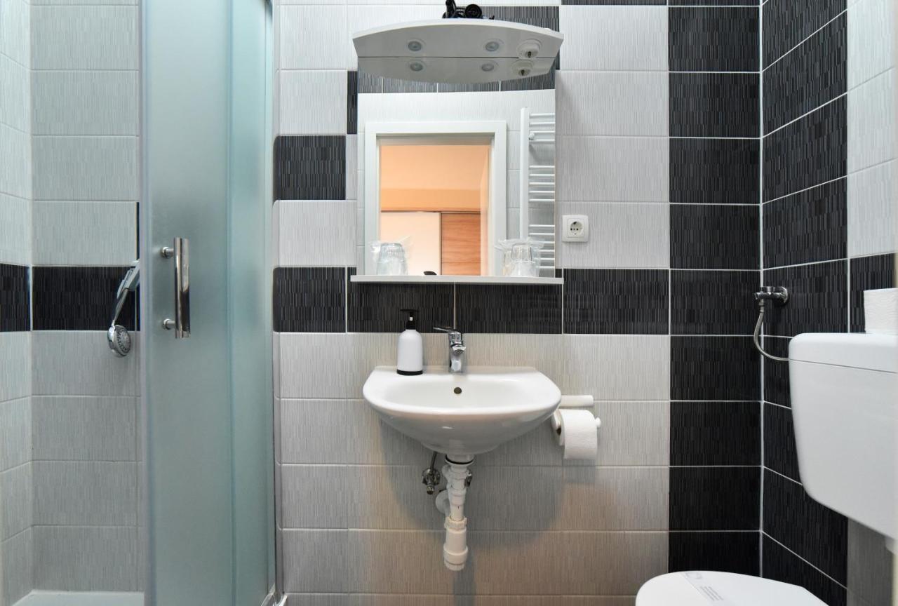 Virtus Apartments And Rooms With Free Private Parking Zagreb Exterior photo