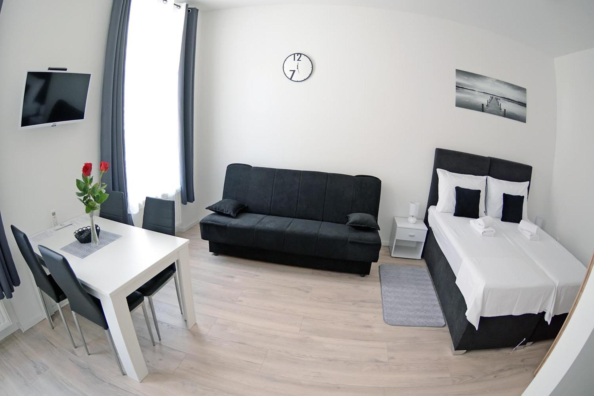 Virtus Apartments And Rooms With Free Private Parking Zagreb Room photo