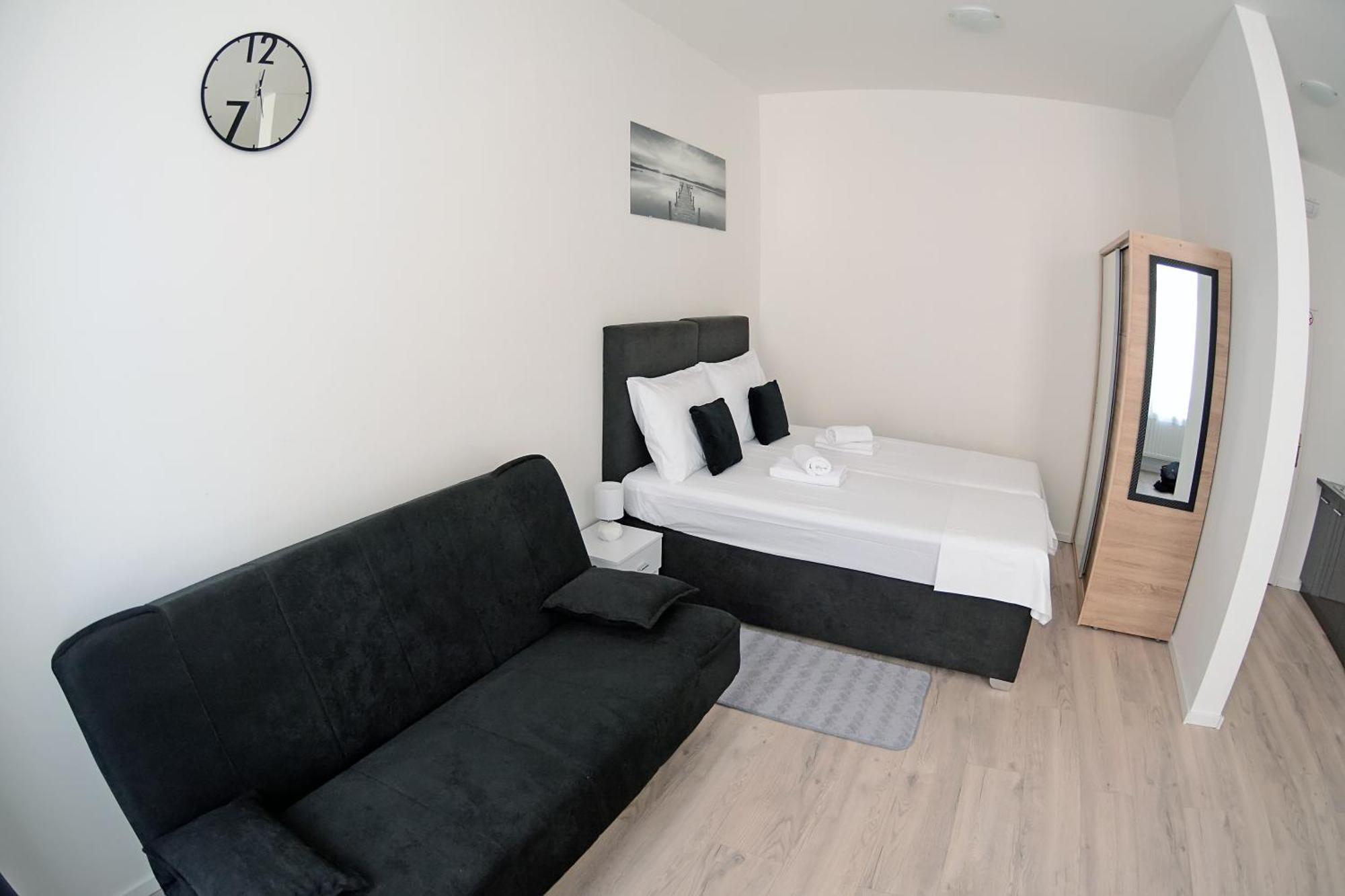 Virtus Apartments And Rooms With Free Private Parking Zagreb Room photo