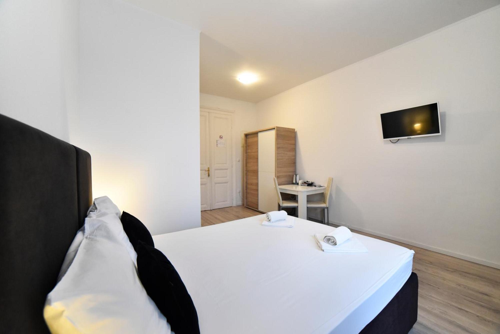 Virtus Apartments And Rooms With Free Private Parking Zagreb Exterior photo